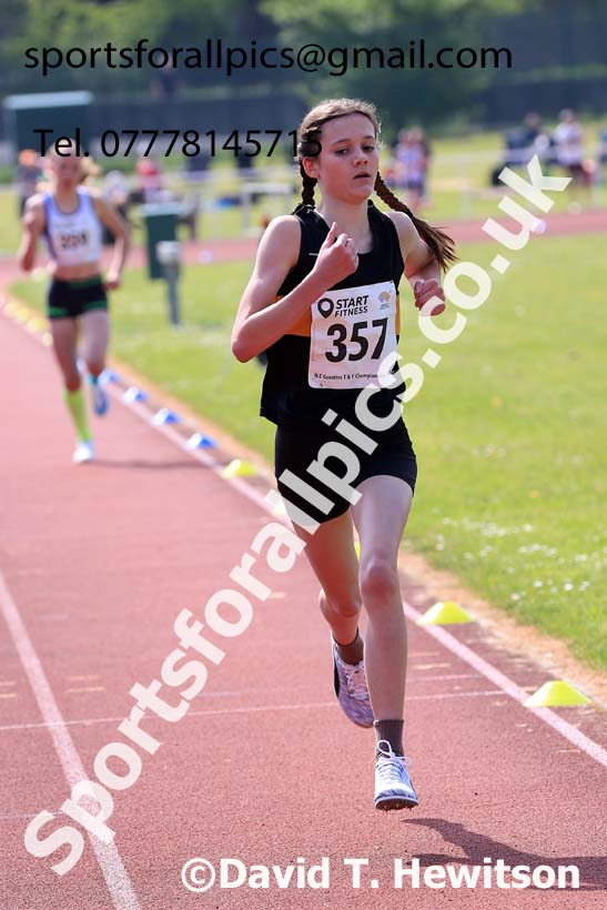 Girls Under-15s 1500 metres, 2024 North Eastern Track and Field Champs., Middlesbrough.  Photo: David T. Hewitson/Sports for All Pics